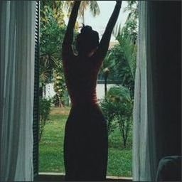 riffellsho68395's profile picture. 🌸 Keep blooming, darling.