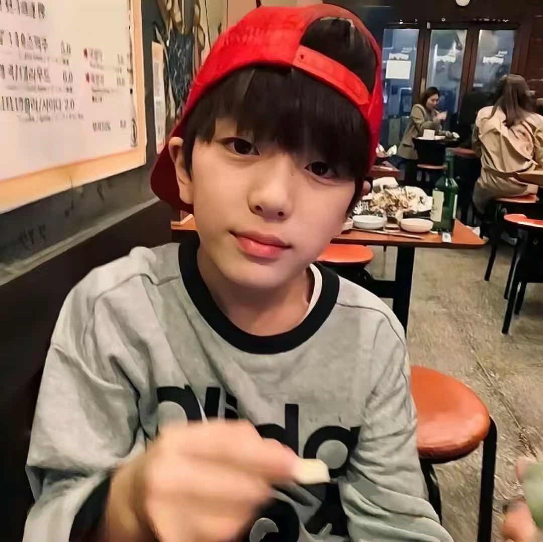 youleimei67890's profile picture. 