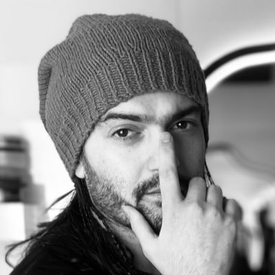 darkprince19_95's profile picture. English Teacher/Translator/Designer/Writer/Poet/Chess Player