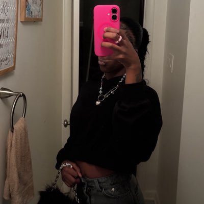 signeddadon's profile picture. 