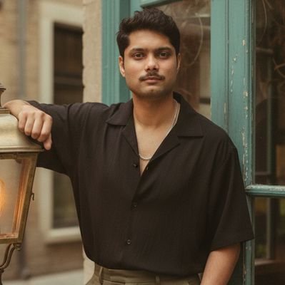 im_janmejaybais's profile picture. ◆न कंचित् शाश्वतम् 
◆भारतीय
◆सनातन संस्कृति
◇क्षत्रिय
◇बैस क्षत्रिय
◇संस्कृति-साहित्य-शौर्य
#राजा_रामचन्द्र_की_जय🚩  #जय_कालिका_माता🚩
#जयशिव🔱