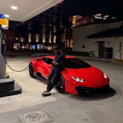 royalfamily23's profile picture. Entrepreneur