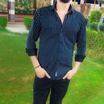 agyani_baalak's profile picture. असभ्य अनपढ़ अल्हड़ गंवार देहाती