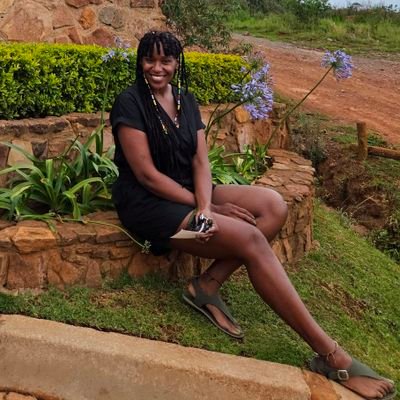 KeSeiphi's profile picture. A pure lover of sunsets and other natural things. Beautiful, Fiery victor. Out to THRIVE! Out to LOVE! 🖤🤎🖤🇿🇦