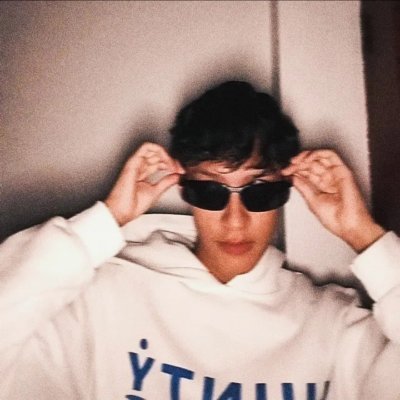 Coste9w73's profile picture. Nací por mi madre y moriré por rbd y como alphalobo ❤️💜