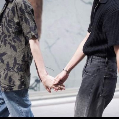 hellosun620920's profile picture. love Aouboom 💛💜

Thankyou for being the reason i smile 
please Always stay together 🫂 🙏