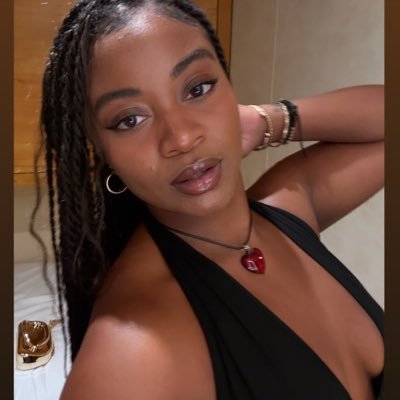 strawberryyicee's profile picture. ♏︎