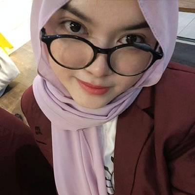 felizcatuses's profile picture. #collegetwt gado gado — teknik fisika tel-u'25 👩🏻‍🔧⚡️☢️
