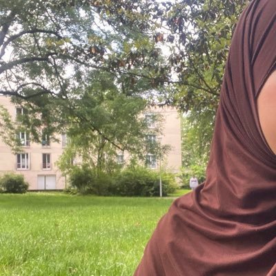 ezell___03's profile picture. gözlerimde gözlerin kalmış.