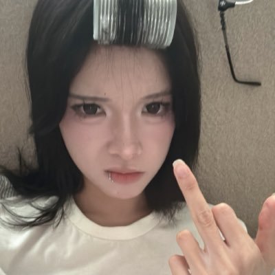 poogisaur's profile picture. 