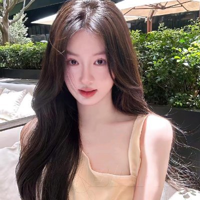 maxtalksshit's profile picture. Professional