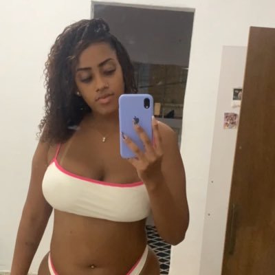 Byaarss's profile picture. com fé a vida é mais bela 🕊️