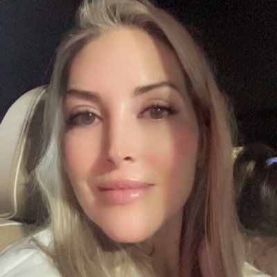 Honey_Jess77's profile picture. 