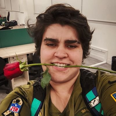 b1glov3's profile picture. 