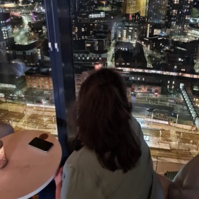 Hiddlesxxloki's profile picture. • Millennial • books and tea • Hiddlestons unofficial lawyer •