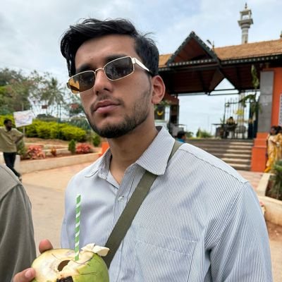 mun_err's profile picture. 23. a type