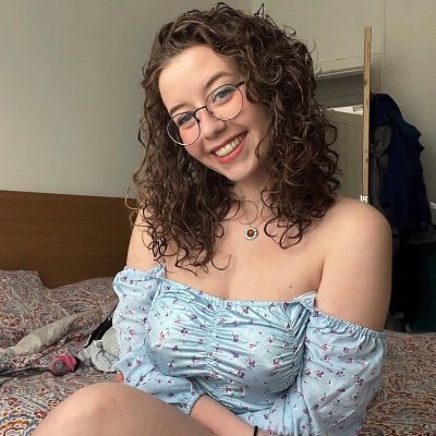 Hannahmary2730's profile picture. 