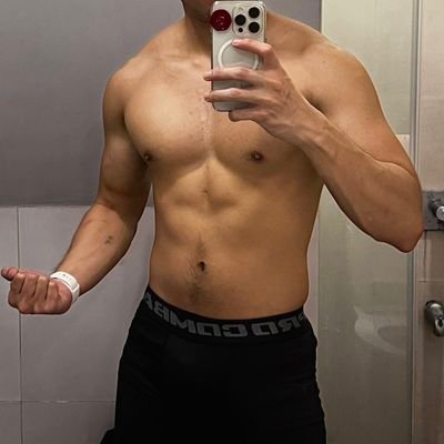 MuscleSub997's profile picture. 