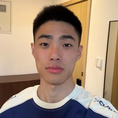 packerschic47's profile picture. 本人刚毕业🎓在工作，经济独立，想找固炮，处对象bf也可以，感觉合适我的私聊。 # 26/178/74/1