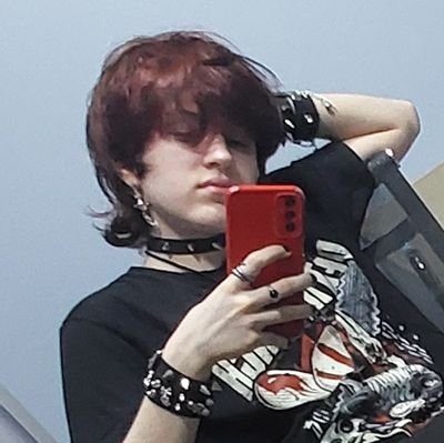 LuvemMel's profile picture. ele/dele  — agênero—

normalmente to falando do fandom de alnst, miraculous, genshin e as vezes honkai Star rail? me meto em outros q faço parte mas em geral