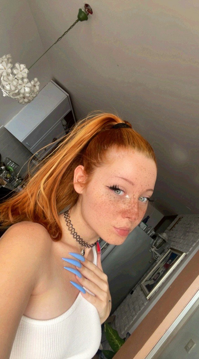 Ari_YoungU's profile picture. soft look, sharp tongue