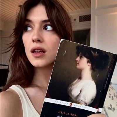 moonysupreme's profile picture. ficwriter ⚡︎ ela/dela