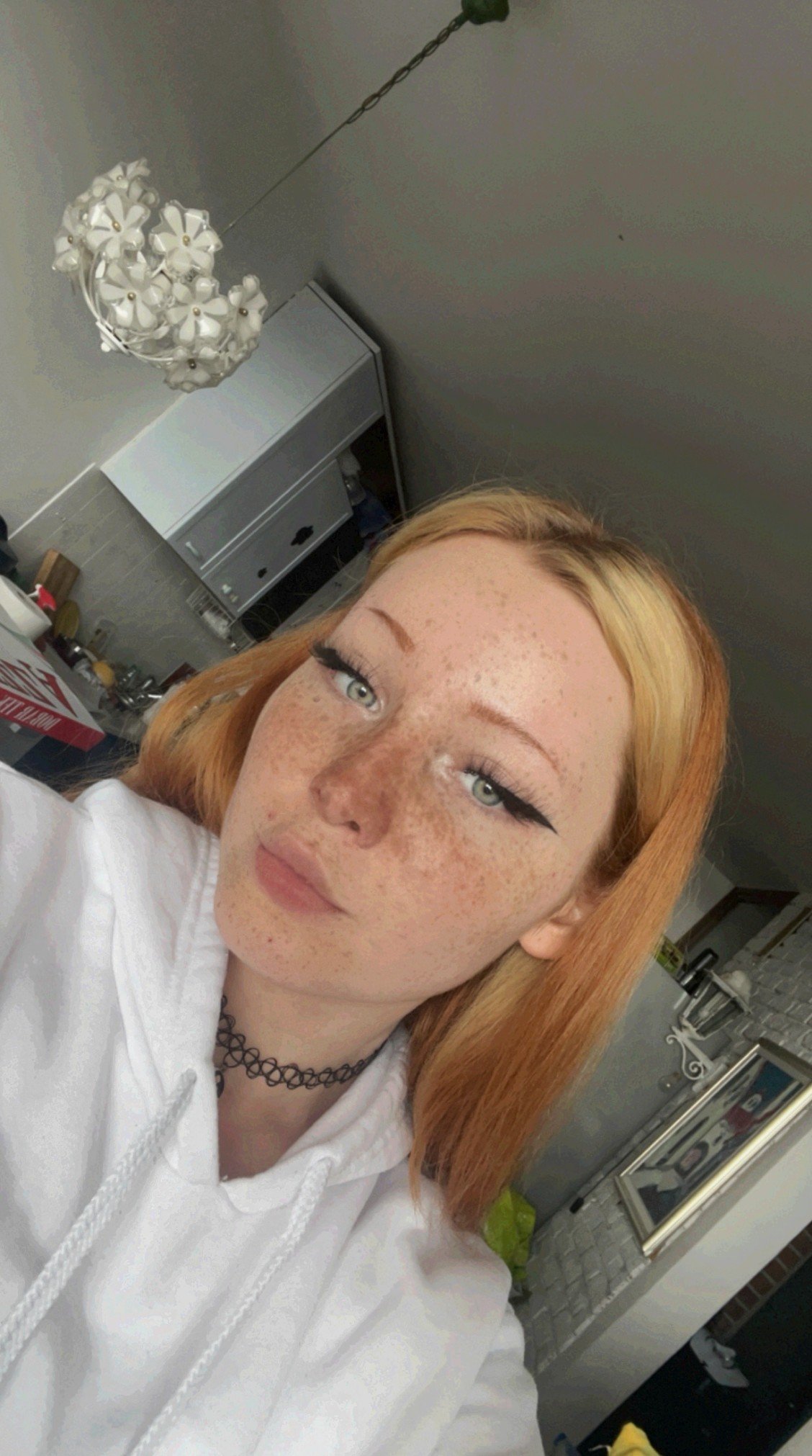 Arii_Powell's profile picture. just a freckled soul