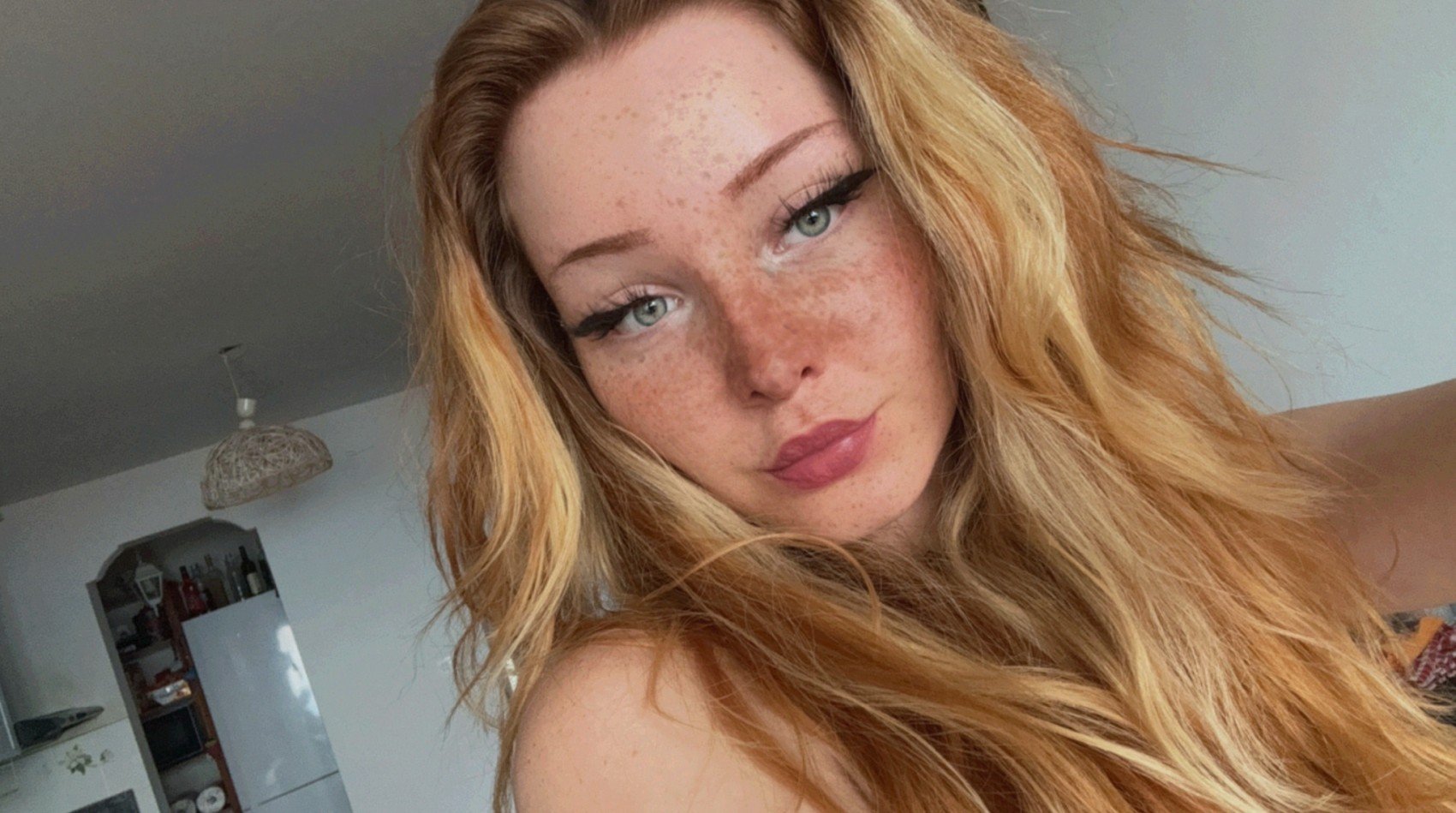 Arianna_Williao's profile picture. ginger aura