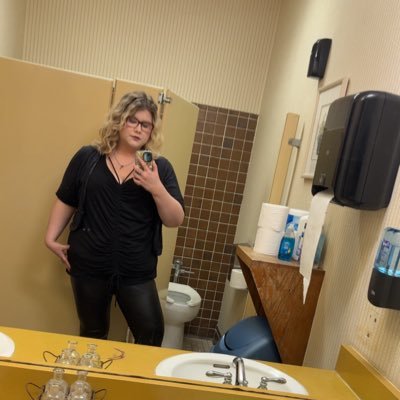 hayleyXsunshine's profile picture. 🌛💙🌜