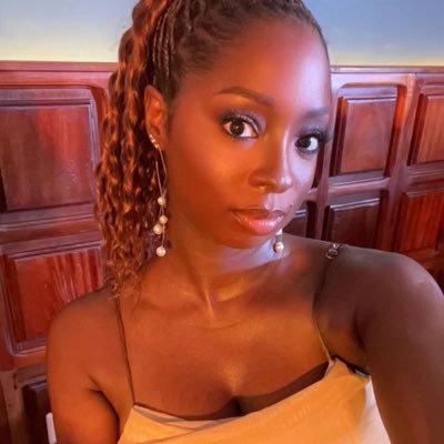 mobolaaw's profile picture. Tech Sis/GM @partyvest • Social Lifestyle Enthusiast • Never Missing Out @fomo_lagos • Palmwine Mami • Whiskey Girl