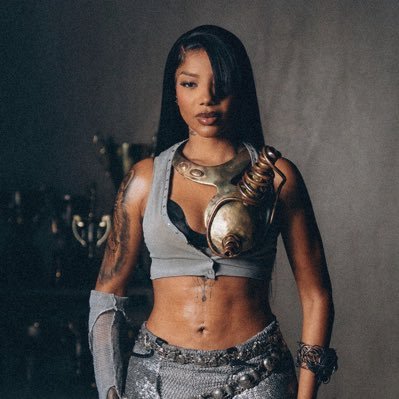 ludmillaonline_'s profile picture. Se inscreveram no nosso canal no youtube / Já somamos + de 269 MIL INSCRITOS