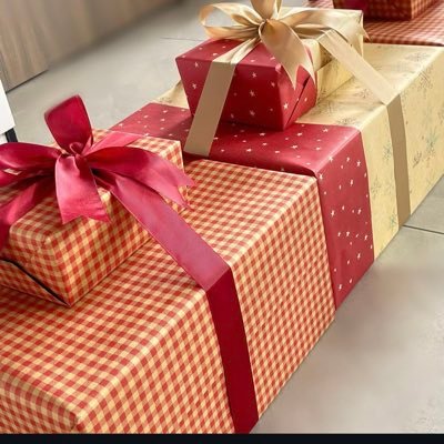 ibox_gift's profile picture. CHRISTMAS HAMPERS AND GOODIES/ SUPRISE PLANNER/ CORPORATE GIFTS/ GIFT CURATOR IN ABUJA & LAGOS. WhatsApp 📞 https://t.co/oVjKrtCYNa