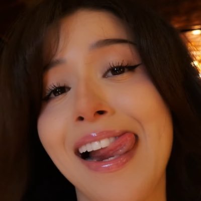 TotalPumpJunkie's profile picture. 21m UK. 3W/2L. Love pumping for all kinds of celebs so if you ever wanna have a wankchat, drop me a DM! Discord: totalpumpjunkie