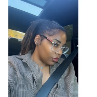 SHIT_GETSREAL's profile picture. loyalty is everything🌈