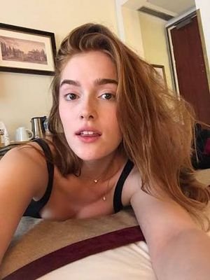 Emelia_045's profile picture. 