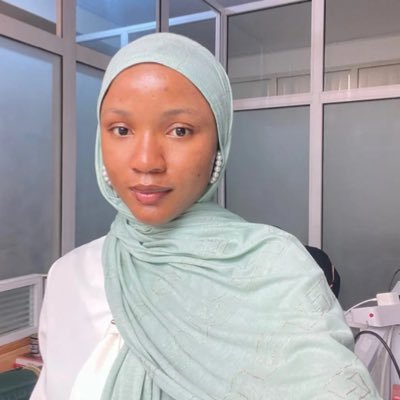 plum_amatul's profile picture. Heroes are overrated