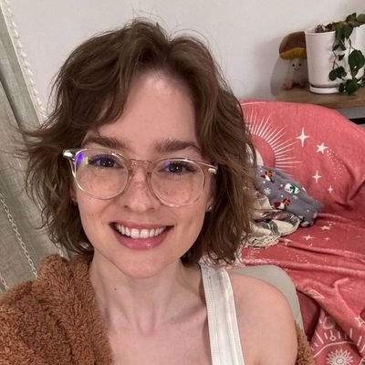 AvaDorothy2000's profile picture. 