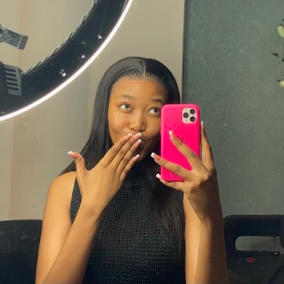 its_refiloeee's profile picture. se se golo ke bophelo 👍🏽