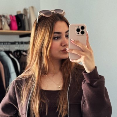 Im_nadia__'s profile picture. انتقادناپذیر/ روزمره نویس