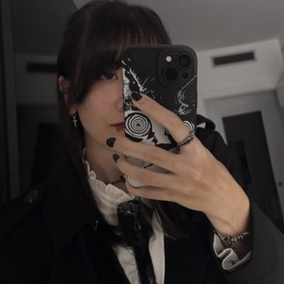 Goorsic's profile picture. |-/ Power to the local dreamer. 190316 • 220706 • 240509 • 250421 • 250422 | Glory to Mankind | 3D Artist & shooters player.