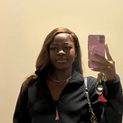 JustOpe_'s profile picture. i’m just here to complain