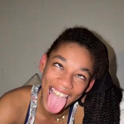 miniOYM's profile picture. bf and unaware gf😵‍💫