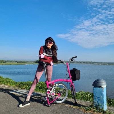 samirisah142's profile picture. 💖 Just a girl with a camera and a heart full of dreams 🌸 Embracing the chaos