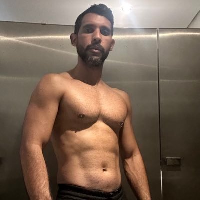 luisago03's profile picture. Living legend, you can look but don’t touch!