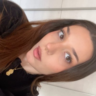 hxchis's profile picture. Tengo un gato que se llama París y SÍ tengo papá @hxchissshhh