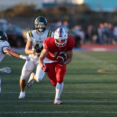 ElijahFarrah's profile picture. Saint Ignatius College Prep. ‘27 || 6’0 215 || Football: TE/RB || Rugby: 12/13 || 4.4 GPA