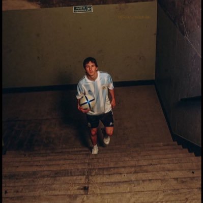 titoux28's profile picture. @PSG_inside ❤️💙 champion mon frère 🤪🤪🏆🏅🥇