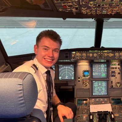 Woody_Whitaker1's profile picture. EFC. I sit at the front of a bus for a living🇬🇧. All views my own.