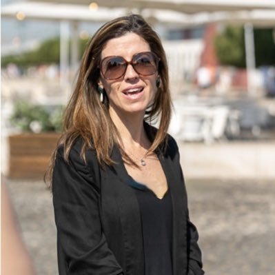 Mmmmicas's profile picture. this journal, still in my grasp