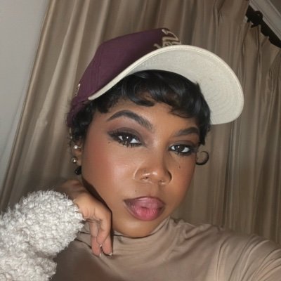 jaaazminne's profile picture. Been off twitter since 2010... but I’m here.